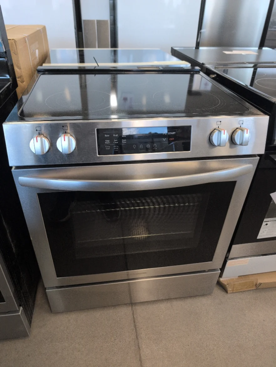 FCFE308CAS - RANGES - Frigidaire - Electric - Stainless Steel - Open Box - Image 2