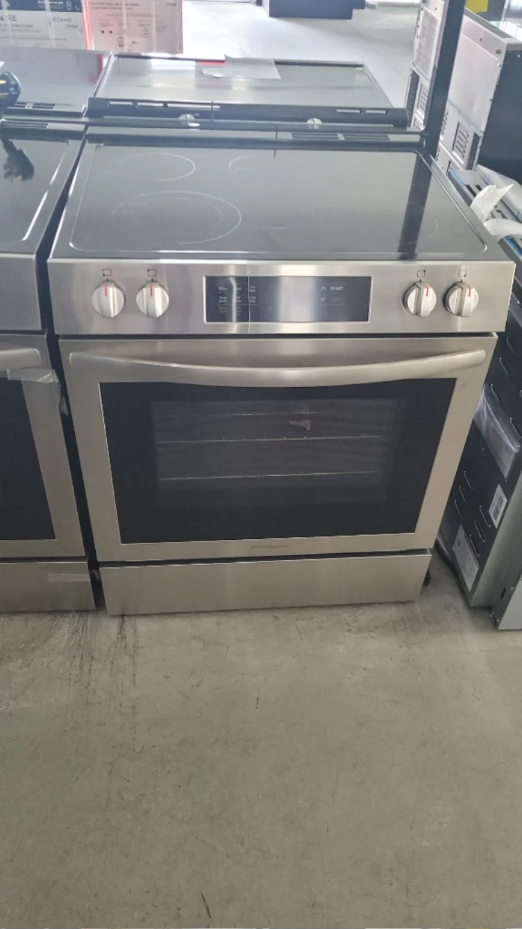 FCFE308CAS - RANGES - Frigidaire - Electric - Stainless Steel - Open Box - Image 2