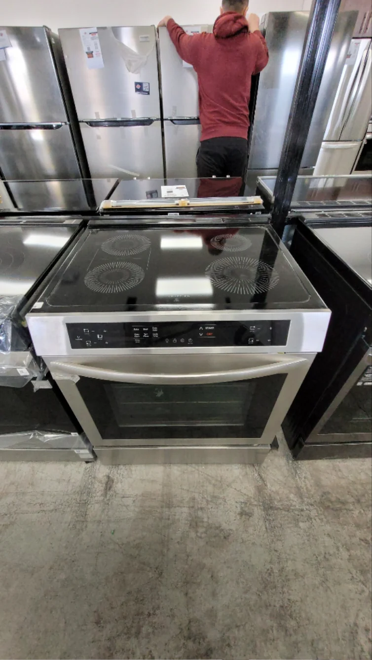FCFI308CAS - RANGES - Frigidaire - Electric - Stainless Steel - Open Box - Image 2