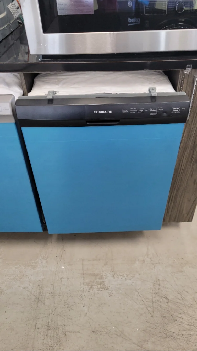 FFCD2413US - DISHWASHERS - Frigidaire - Front Controls - Stainless Steel - Open Box - Image 2