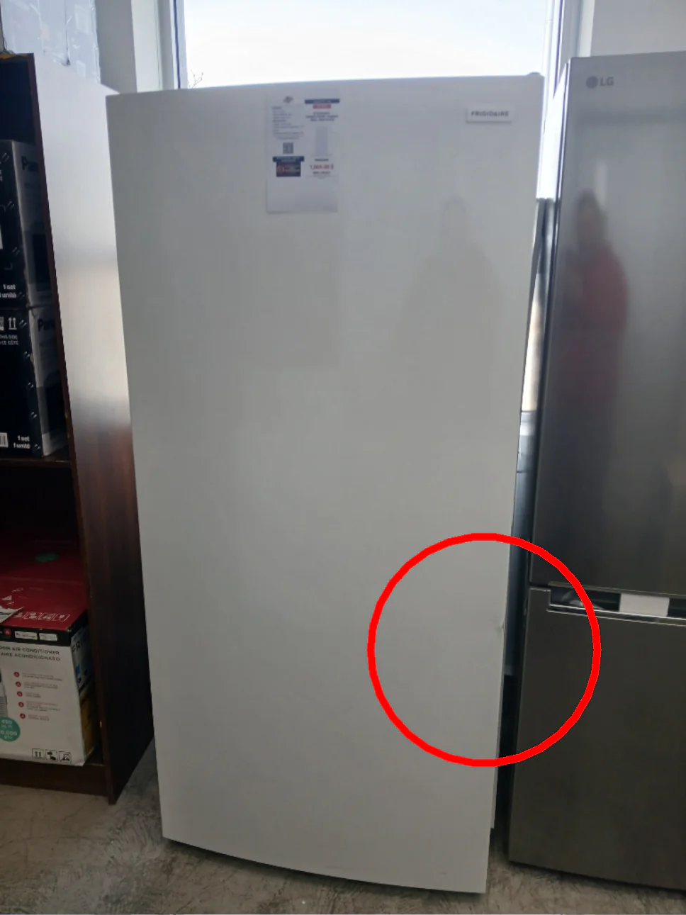 FFUE2022AW - FREEZERS - Frigidaire - White - Open Box - Image 4