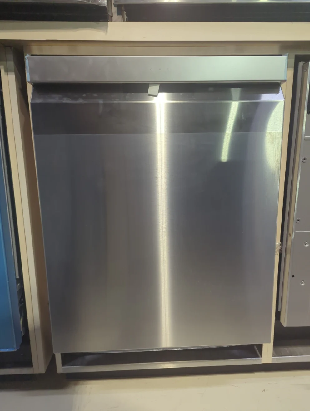 LDP6797SS - DISHWASHERS - LG - Top Controls - Stainless Steel - Open Box - Image 2