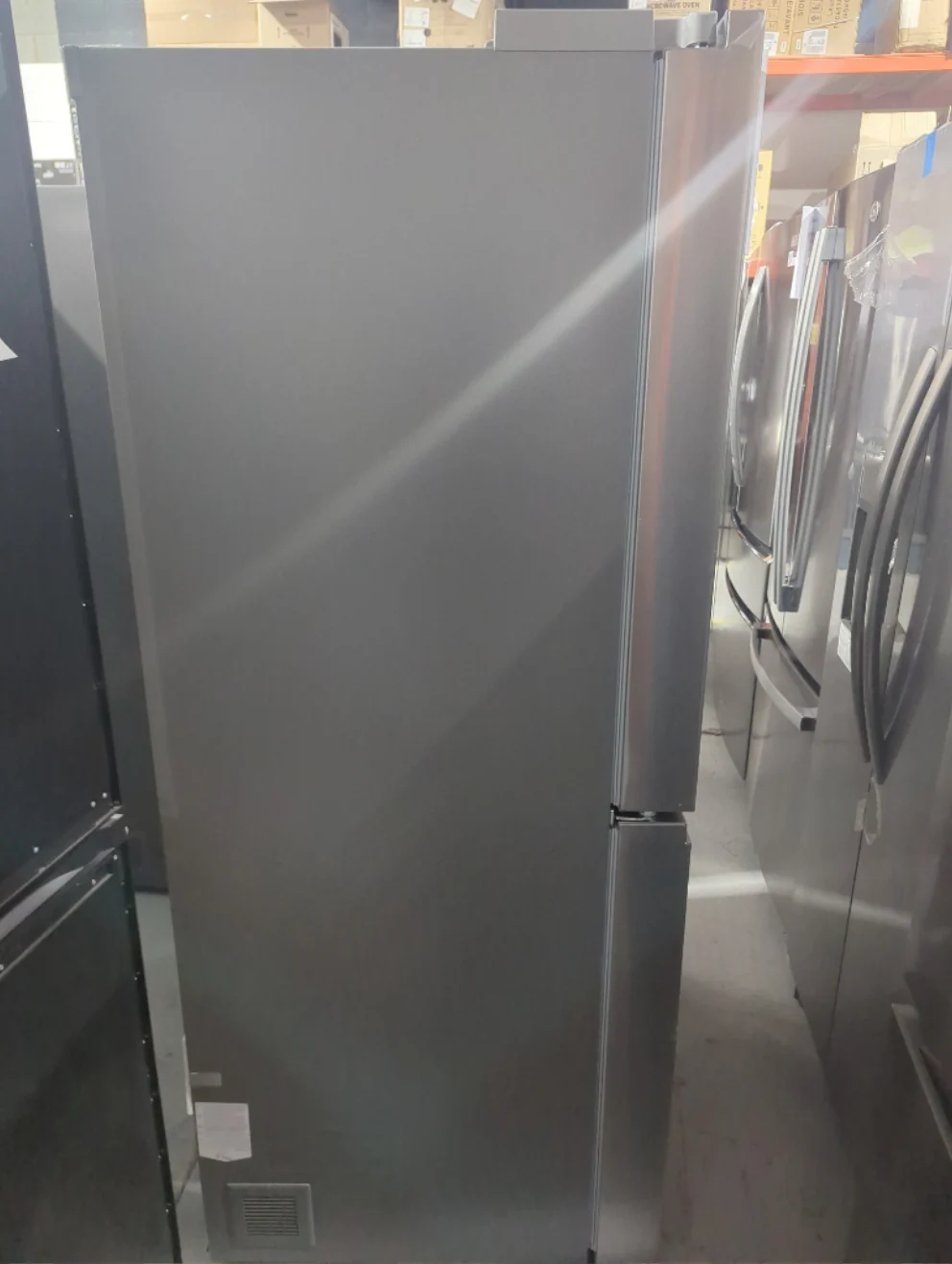 LF24C8200S - REFRIGERATORS - LG - French 4-Door - Stainless Steel - Open Box - Image 4