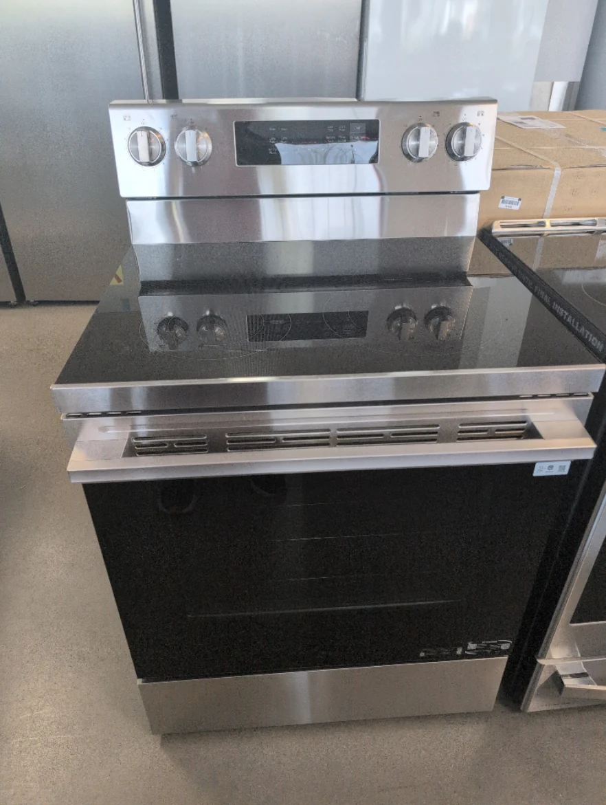 LREN6323YE - RANGES - LG - Electric - Stainless Steel - Open Box - Image 2