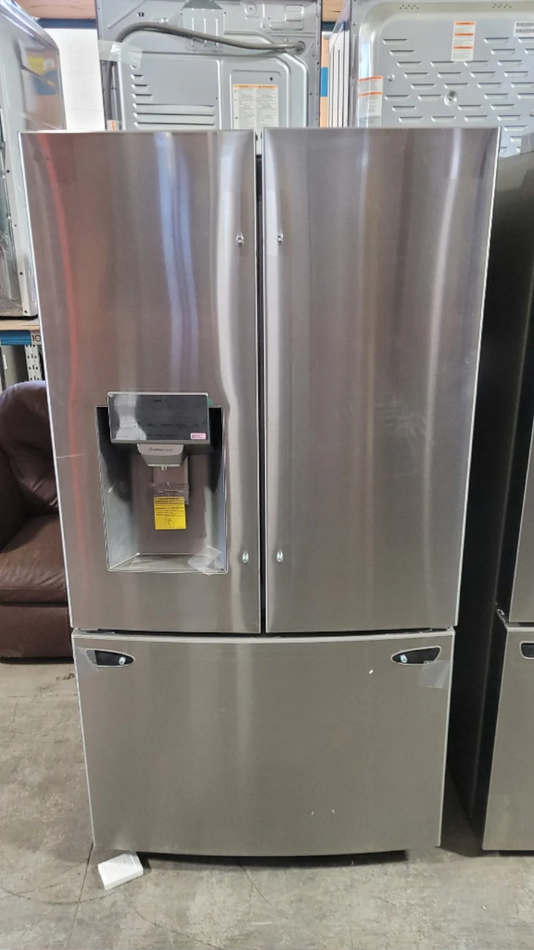 LRFS28XBS - REFRIGERATORS - LG - French 3-Door - Stainless Steel - Open Box - Image 2