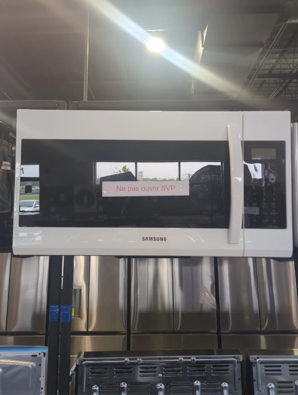 ME19R7041FW - MICROWAVES OVENS - Samsung - Over-The-Range - White - Open Box - Image 2