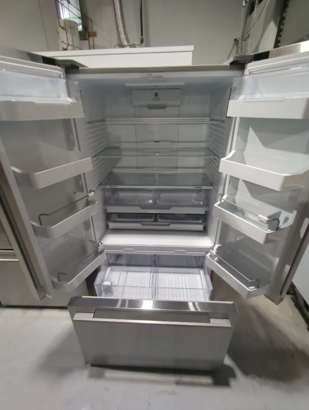 RF201ADUSX5-N - REFRIGERATORS - Fisher & Paykel - French 3-Door - Stainless Steel - Open Box - Image 3