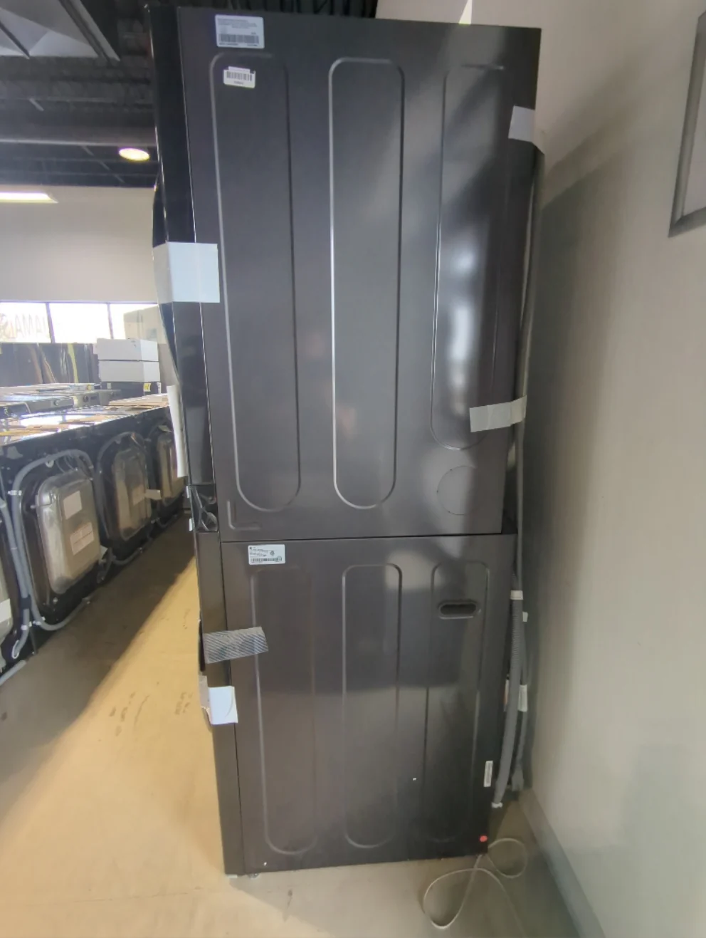 WKEX300HBA - LAUNDRY CENTERS - LG - Stacked Washer/Dryer - Electric - Black Stainless Steel - Open Box - Image 4